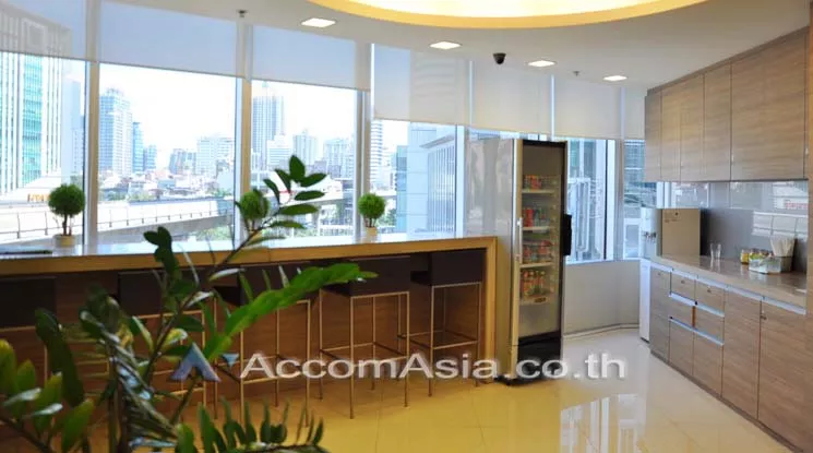 7  Office Space For Rent in Ploenchit ,Bangkok BTS Ploenchit at Q House Ploenchit Service Office AA10196